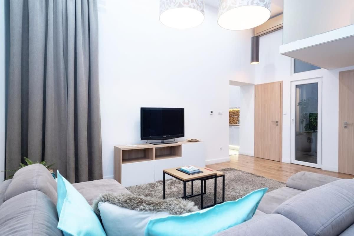 Super Central Apartment With A/C Budapest Ngoại thất bức ảnh