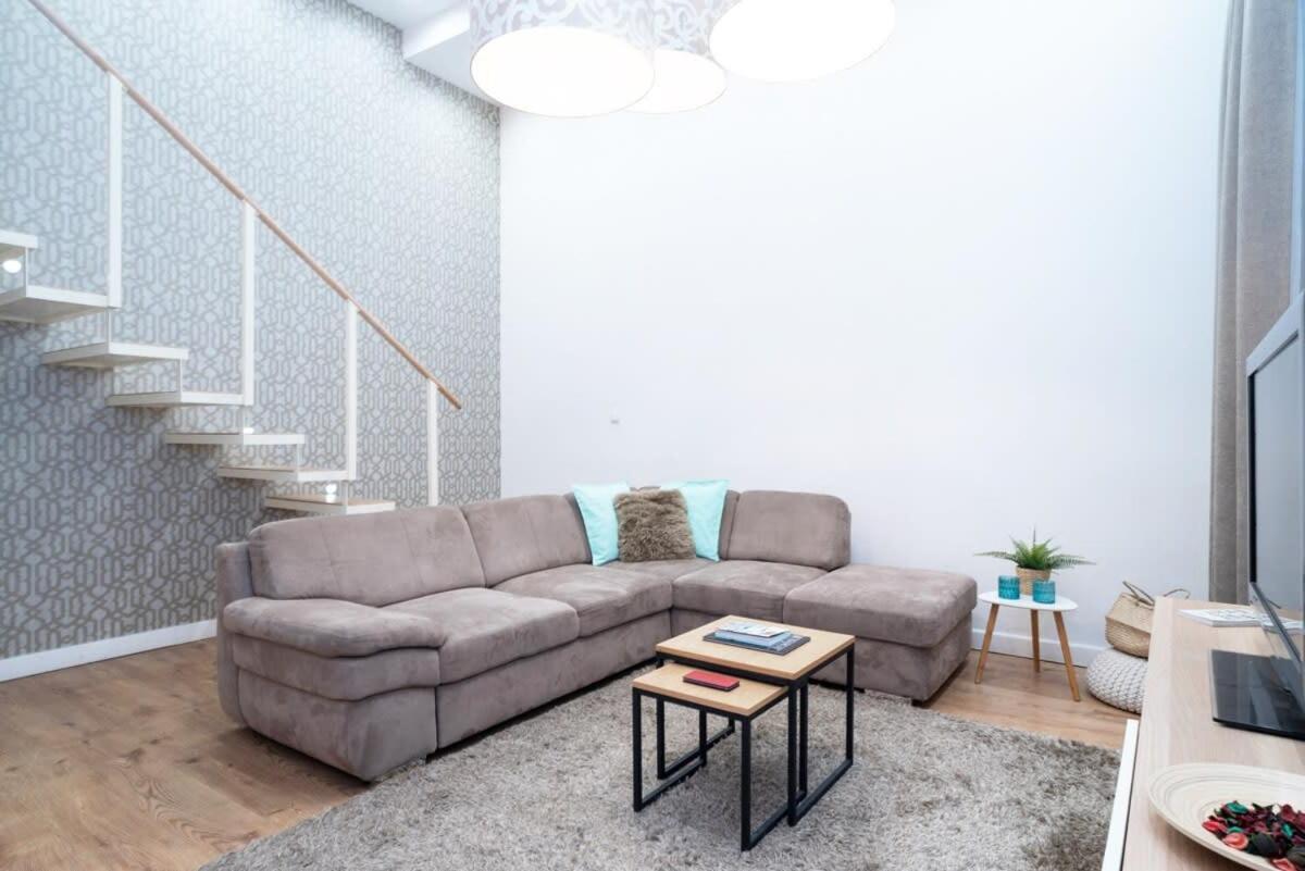 Super Central Apartment With A/C Budapest Ngoại thất bức ảnh